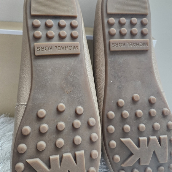 Pre loved authentic Michael Kors loafers - Picture 7 of 10